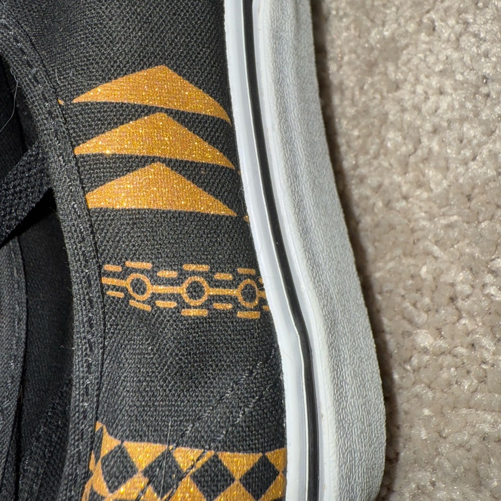 Aztec Vans! - Picture 5 of 6
